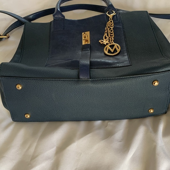 Navy blue MKF Collection Yola purse and matching wallet. - Picture 5 of 10